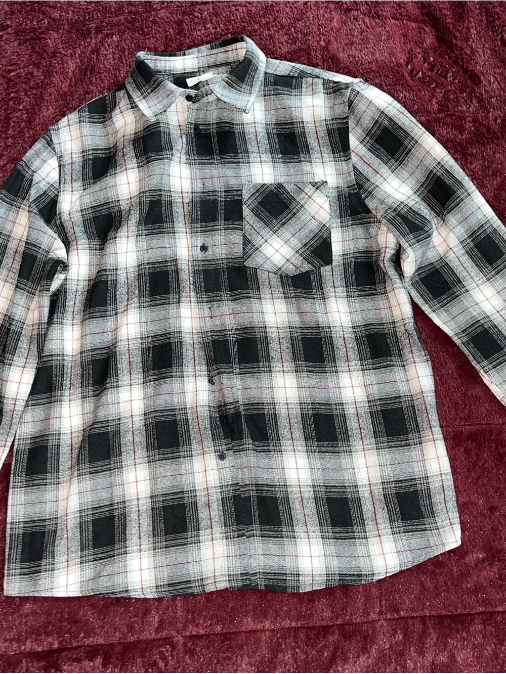 Men's Black & White Plaid Long-Sleeve Button-Down Shirt